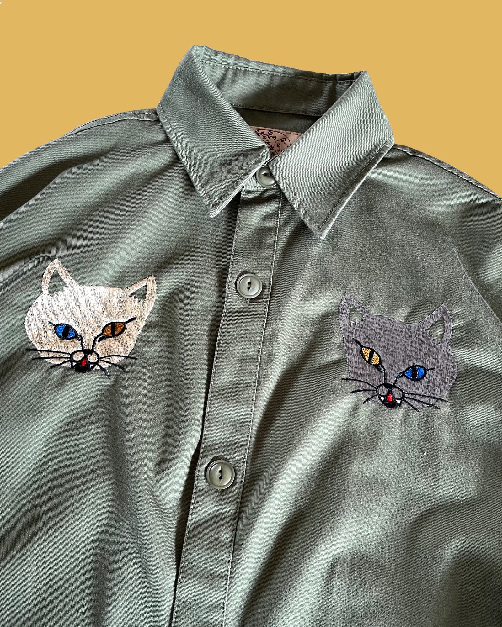 UNITED ARROWS - WRYHT CAT DRAWING シャツ　グレージュ　ライト　長袖　猫　ネコ WRYHT CAT DRAWING シャツグレージュライト長袖猫ネコ